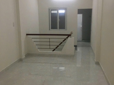 Cho thuê nhà nguyên căn   hẻm xe hơi quay đầu   gần etown cộng hòa 2