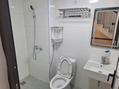 Cho thuê nguyên tầng 3, dt: 25m2, giá tốt gần bến xe giáp bát, ga giáp bát- hoàng mai 2