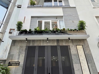 Nhà đẹp - tặng full nội thất - chính chủ bán 12.8 tỷ - còn tl - phan xích long - phú nhuận - 5.5 x 0