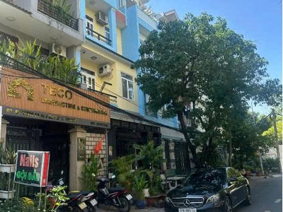 Chính chủ bán đất góc 2 mặt tiền, vị trí cực đẹp giáp cc cao cấp laimian. 1