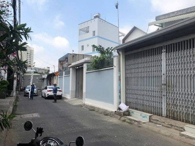 Cho thuê nhà nguyên căn đường số 18, P. Linh đông - DT 80m2 có 2pn1wc Giá 8tr/tháng. 0