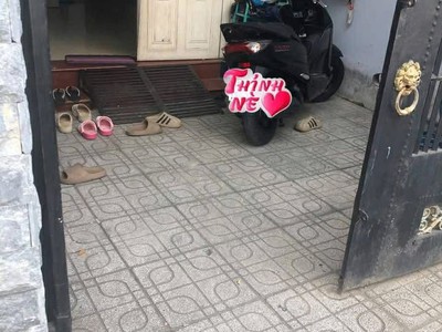 Cho thuê nhà nguyên căn đường số 18, P. Linh đông - DT 80m2 có 2pn1wc Giá 8tr/tháng. 1