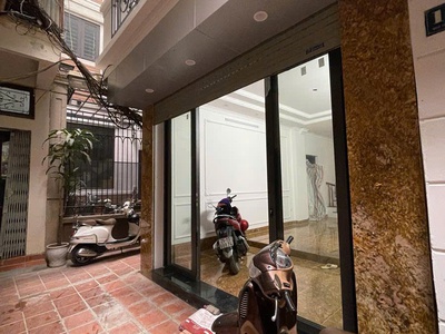 Nguyễn Thái Học 6 Tầng Thang Máy lô Góc 2 Thoáng 14.8 Tỷ 10M Ra Ô TÔ 1