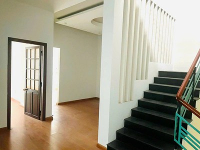 Bán nhà 3 tầng đường Ngũ Hành Sơn 135m2 - gần trường Đại Học Kinh Tế - Đà Nẵng 1