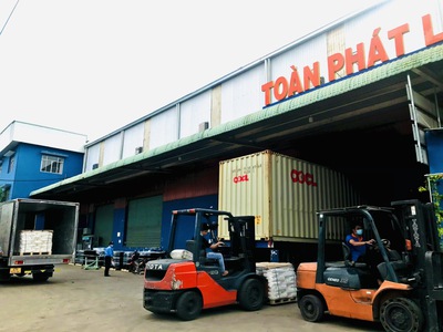 Vận Chuyển Hàng Hóa Nhanh Chóng-An Toàn 0