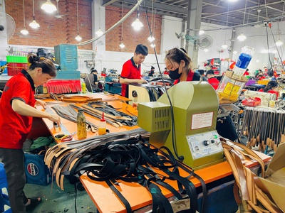 Cung Cấp Thời Trang Đồ Da Phong Cách Hiện Đại 0