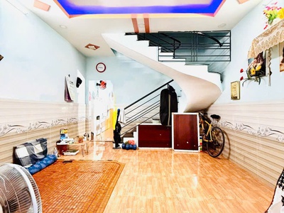 Nhà sổ hồng riêng 1 lầu 4mx10m chỉ 3 tỷ xíu bến xe buýt hiệp thành q12 0