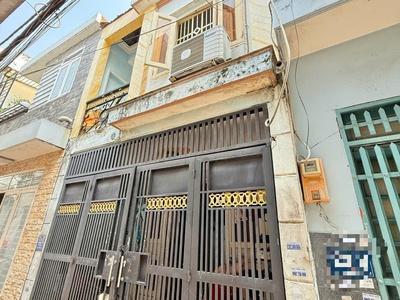 Nhà sổ hồng riêng 1 lầu 4mx10m chỉ 3 tỷ xíu bến xe buýt hiệp thành q12 1