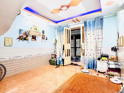 Nhà sổ hồng riêng 1 lầu 4mx10m chỉ 3 tỷ xíu bến xe buýt hiệp thành q12 2