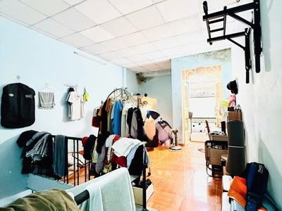 Nhà sổ hồng riêng 1 lầu 4mx10m chỉ 3 tỷ xíu bến xe buýt hiệp thành q12 4