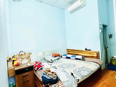 Nhà sổ hồng riêng 1 lầu 4mx10m chỉ 3 tỷ xíu bến xe buýt hiệp thành q12 5