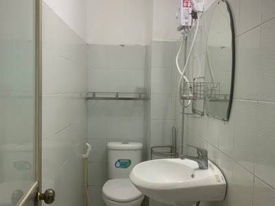 Nhà cho thuê hẻm 28 đường 45, P.Hiệp Bình Chánh - 2 tầng  sd 84m2  Gồm 2pn2wc Giá 8tr/tháng. 9