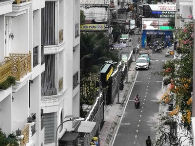 Nhà 4x14m, khu dân cư đồng bộ, 5 tầng, Lê Văn Quới - Bình Tân nhỉnh 6 tỷ 8
