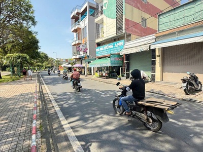 Nhà mặt tiền Kênh Nước Đen giá tốt 8