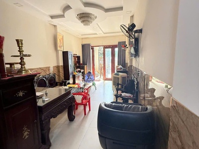 Nhà mặt tiền Kênh Nước Đen giá tốt 9