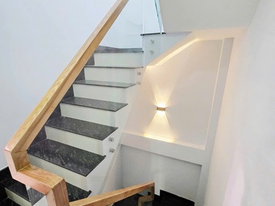 Bán nhà Mặt tiền lô góc Họ Lê, Q. Tân Phú, nhà NTCC ngang 6.5m chỉ nhỉnh 9 Tỷ. 2