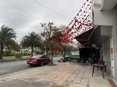 Chính chủ cho thuê 3 tầng dưới tại quận long biên - hà nội 8