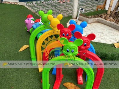 Cổng chui mầm non hình chuột Mickey, cung chui mầm non 1