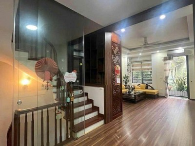 Bán nhà phân lô hoàng cầu, đống đa - lô góc 68m2 x 6 tầng - vỉa hè ô tô tránh - kinh doanh 2