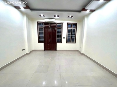 Bán nhà phân lô chùa láng, đống đa - 52m2 x 5 tầng - mt 4.7m - ô tô tránh - sát hồ - kinh doanh 1