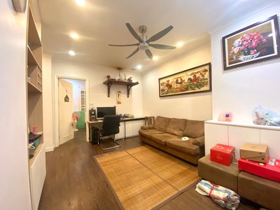 Bán căn hộ đẹp ngõ 28 xuân la lô góc 64m2-3n1vs- giá 6,55 tỷ 0