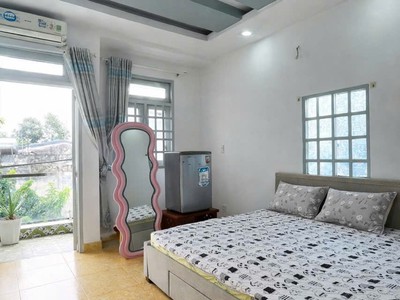 Chính chủ gửi bán nhà 4 tầng xe hơi ngủ trong nhà 64m2 nguyễn tư giản ngay chợ 12 tỷ hơn. 4