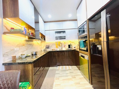 Nhà mới phố lạc long quân 45m 5t giá 17,2 tỷ nhà mới ngõ thông ô tô vào nhà 0