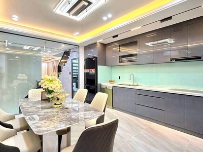  chính chủ cần bán nhà - lạc long quân 56m    mt 8m   ô tô tránh   kinh doanh   gần hồ tây   chỉ 2