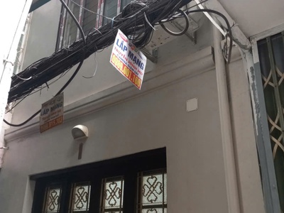 Cho thuê nhà ngõ 100 nguyễn văn viên, 30m x 5 tầng. giá 10 triệu/tháng ctl 0