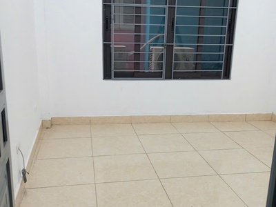 Cho thuê nhà ngõ 100 nguyễn văn viên, 30m x 5 tầng. giá 10 triệu/tháng ctl 3