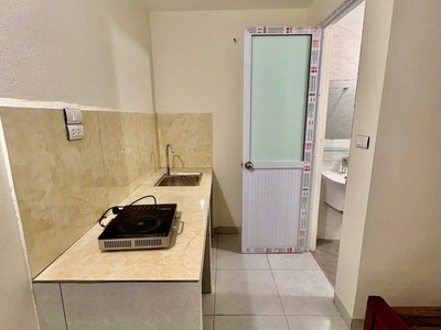 Cho thuê nhà 1 tầng gác xép  dtsd 32m2  nội thất, ngõ ô tô giá tốt- mặt ngõ 42 thịnh liệt, hoàng mai 3