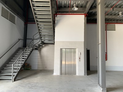 Cho thuê nhà kho 580M2 nằm trên quốc lộ   giá tốt chỉ 25 triệu/tháng 0