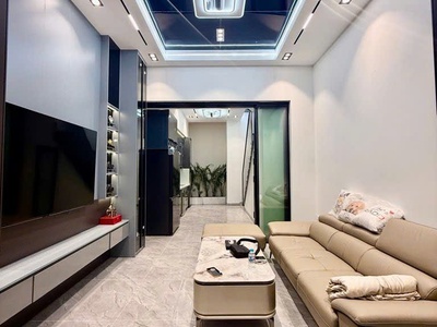 Nhà đẹp trung tâm  Hai Bà Trưng 50mx4T ngõ thông   cách phố 50m 3