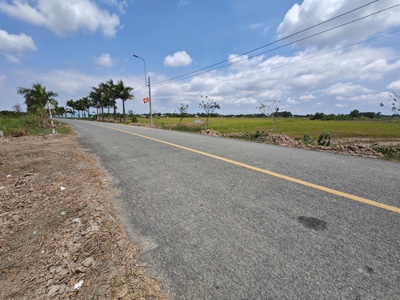 Bán đất lúa mặt tiền nguyễn hoàng anh giá 6 tỷ 3