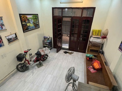 Chỉ 1 căn duy nhất- Cầu Giấy-ngõ thông- nhà dân xây- sổ đỏ nở hậu 1