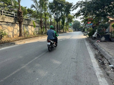 Bán nhà mặt phố  hoàng hoa thám 1