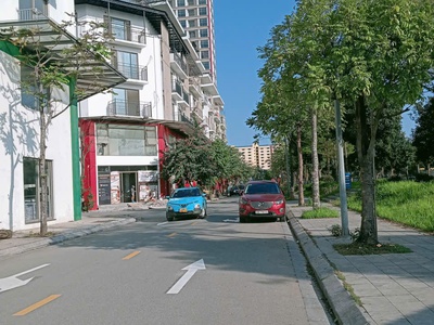  giữa ngọc thụy nhộn nhịp, chỉ 20 tỷ 500 triệu có một căn nhà đáng để xem và mua, 1