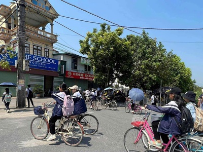 Cho thuê mặt sàn diện tích 180m2 tại đường đông, xã phúc thịnh, hà nội 3