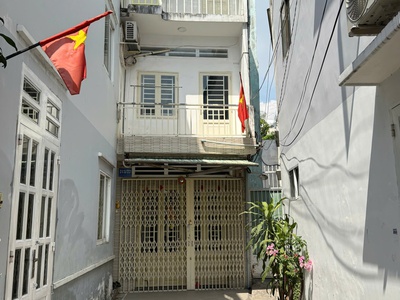 Cho thuê nhà nhỏ mặt tiền hẻm 213 nơ trang long , bình thạnh 0