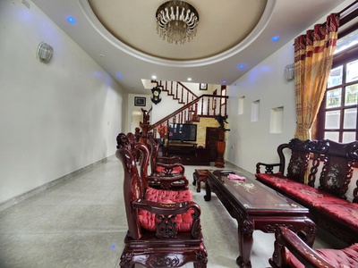 Cho thuê villa sân vườn yersin p9 đà lạt 5pn full nội thất 20tr 3