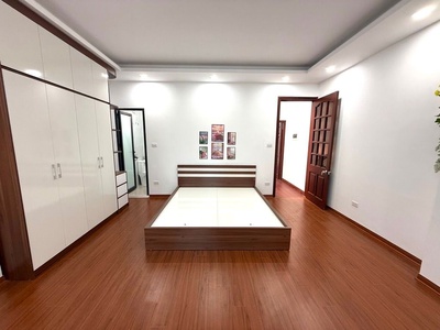 Phan kế bính 50m x5 tầng x mặt tiền 5m2 giá 13,9 tỷ- 2 thoáng,gần phố 4