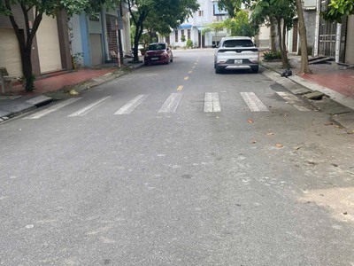 Bán lô đất mặt phố Cao Bá Quát, Đông Nam Cường, TP HD, 72m2, mt 4m, giá chỉ 3.4x tỷ 0