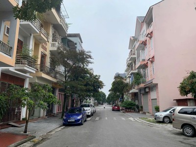 Bán lô đất mặt phố Cao Bá Quát, Đông Nam Cường, TP HD, 72m2, mt 4m, giá chỉ 3.4x tỷ 2