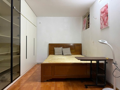 Cho thuê chung cư Số 6 Đội Nhân, 72m, 2 phòng ngủ, đủ đồ, 12.5 triệu 2