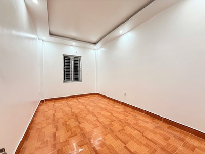 . Nhà 3 tầng Phạm Huy Thông - Lê Chân 3