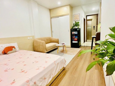 Giảng Võ 40m2 x 5 tầng thang máy - Ô TÔ đỗ cửa - LÔ GÓC - cách mặt pố 20m - MẶT NGÕ RỘNG KINH DOANH 0