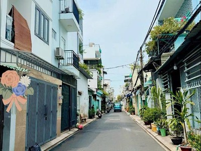 Cần Bán Nhà 205/ Thoại Ngọc Hầu, Quận Tân Phú, Giá Hời 1