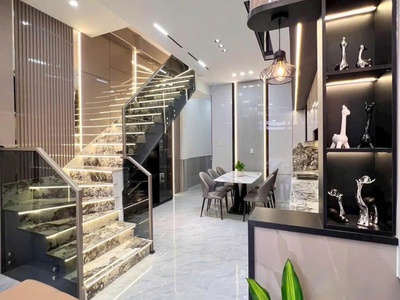 BÁN GẤP NHÀ ĐẸP MỚI XÂY 1 Trệt 2 Lầu Nằm Ngay Tại Trục Đường Lớn 6