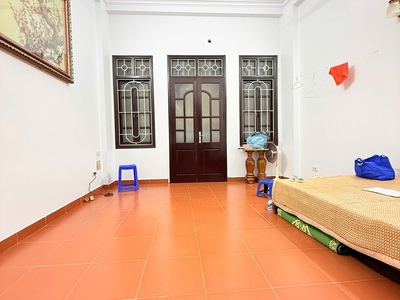 Bán nhà phương mai 33m2.  5 tầng. mặt tiền 4m. giá 9.168 tỷ đống đa hà nội 3