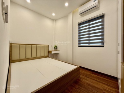 Bán nhà căn góc mặt tiền q.8 sát cầu nguyễn văn cừ giáp q.5, 2 tầng , 4x16m, chỉ có 8.3 tỷ 3